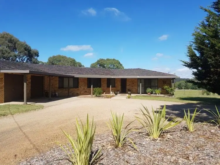 84 Cramsie Crescent, Glen Innes NSW 2370