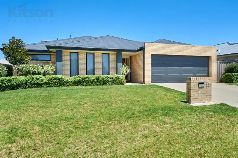 Main view of Homely house listing, 11 Bindari Avenue, Glenfield Park NSW 2650