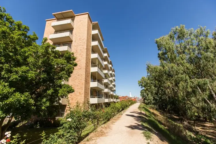 Main view of Homely unit listing, 4/7 Sturt Street, Wagga Wagga NSW 2650