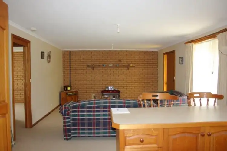 Fourth view of Homely unit listing, 2/20 Bates Avenue, Korumburra VIC 3950