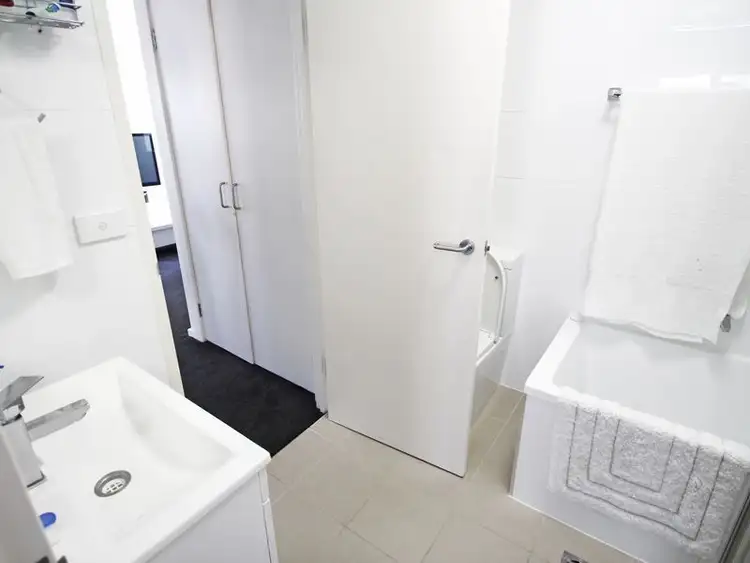 Sixth view of Homely apartment listing, 305/9 Watt Street, Newcastle NSW 2300