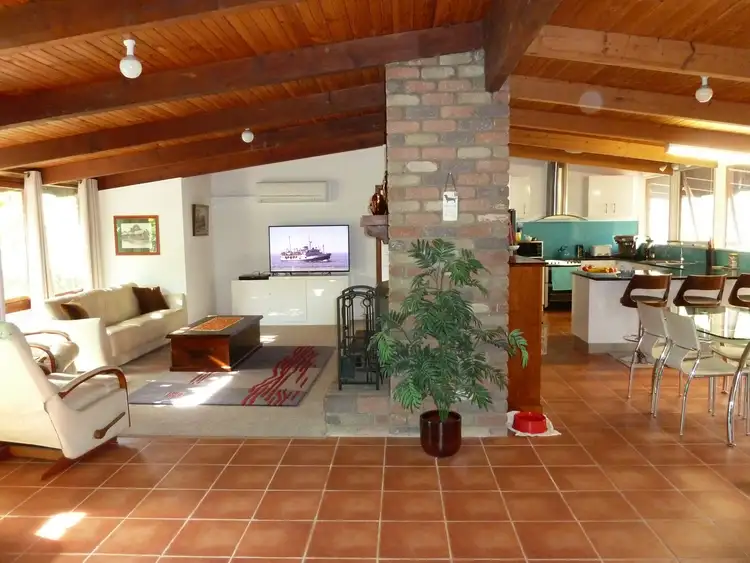 17 Henley Rd, Glenrowan VIC 3675