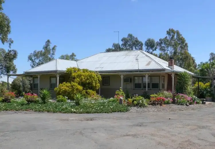 3 Clark St, Nhill VIC 3418