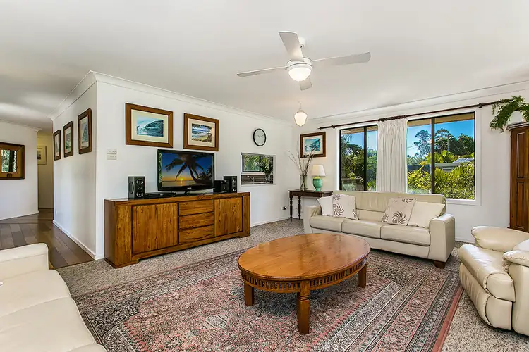 4 Wirree Drive, Ocean Shores NSW 2483
