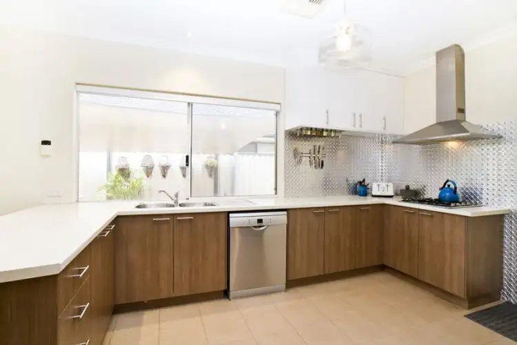 Sixth view of Homely house listing, 7 Kinloch Pass, Aubin Grove WA 6164