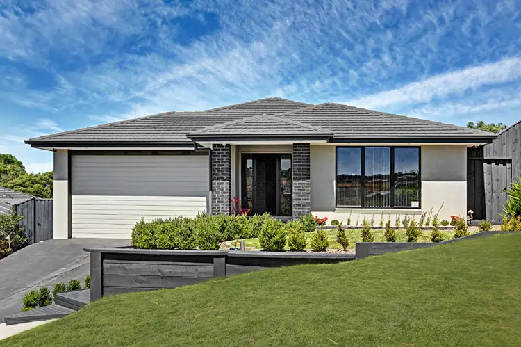 18 GREVILLEA COURT, Wallan VIC 3756
