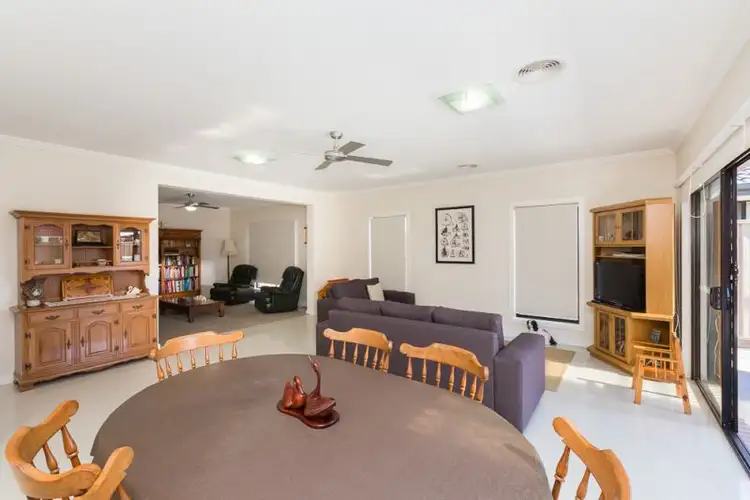 Fifth view of Homely townhouse listing, 8 Weight Close, Horsham VIC 3400