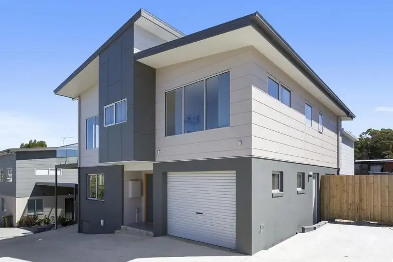 Main view of Homely townhouse listing, 3/5 Wells Pde, Blackmans Bay TAS 7052