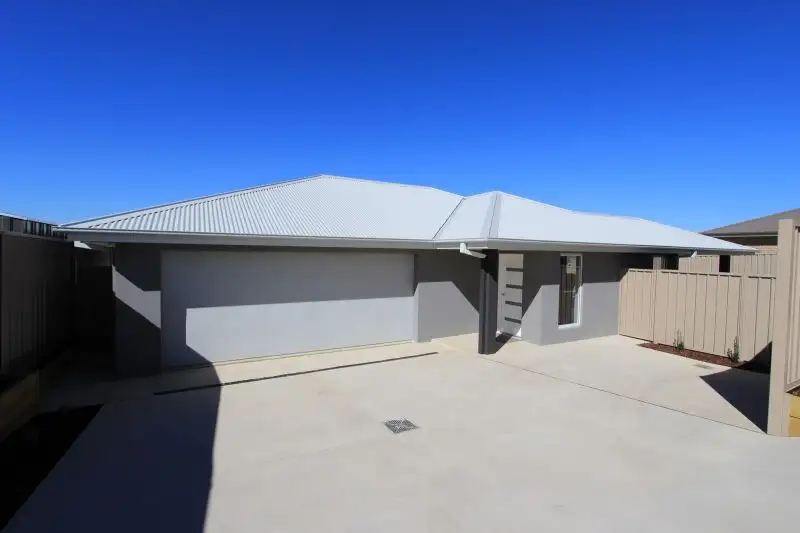 Main view of Homely house listing, Unit 2 / 12 Gibson Street, Boorooma NSW 2650