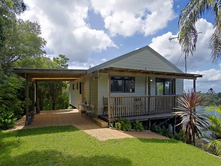 7 Arika Avenue, Ocean Shores NSW 2483