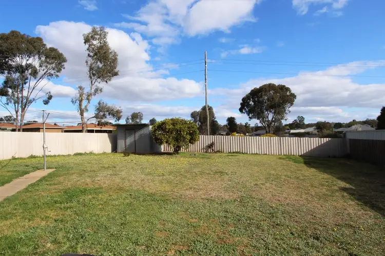 Fifth view of Homely house listing, 8 Wren Street, Mount Austin NSW 2650