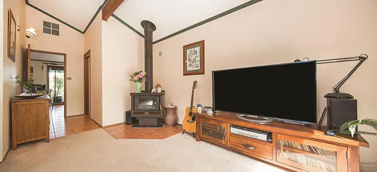 Fifth view of Homely house listing, 10 Parnell Place, Fadden ACT 2904