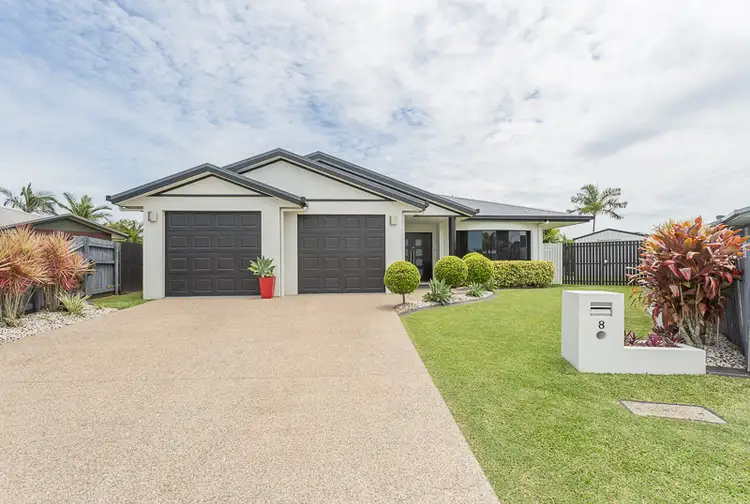 8 Mark Crescent, Glenella QLD 4740