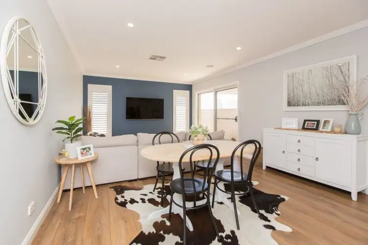 Fifth view of Homely unit listing, 1/10 Murndal Place, Bourkelands NSW 2650