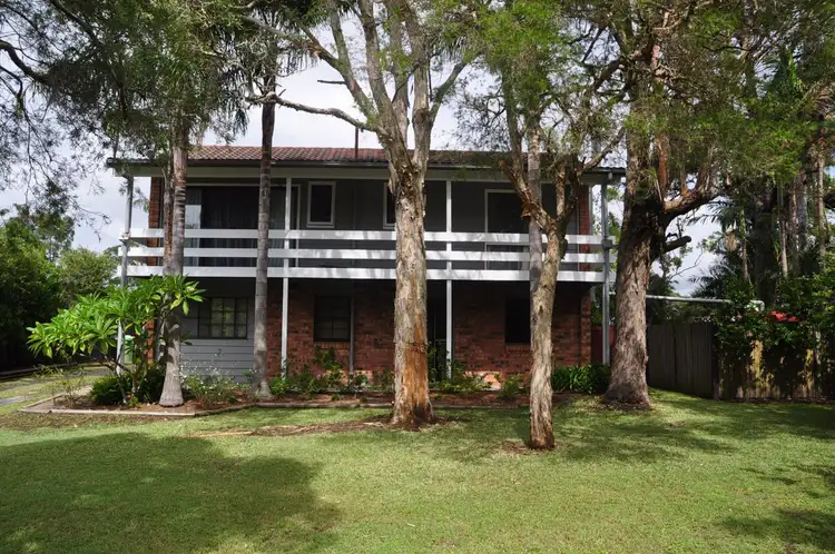 162 Elizabeth Bay Drive, Lake Munmorah NSW 2259