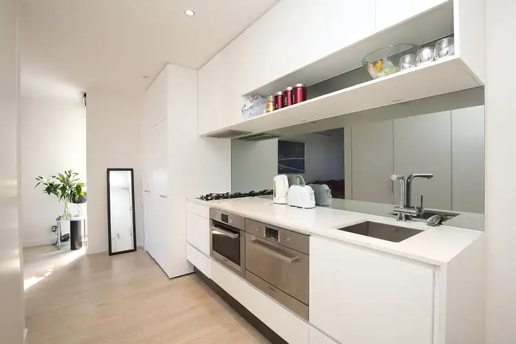 27 Macquarie Street