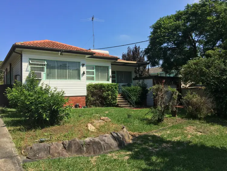 10 Lugarno Avenue, Leumeah NSW 2560