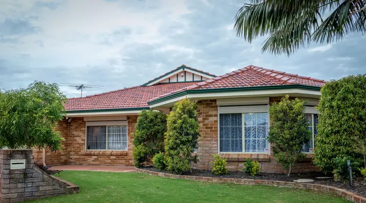 18 Coran Gardens, Warnbro WA 6169