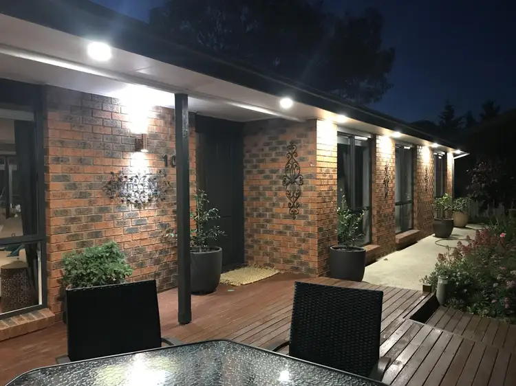 10 Reay Pl, Bonython ACT 2905