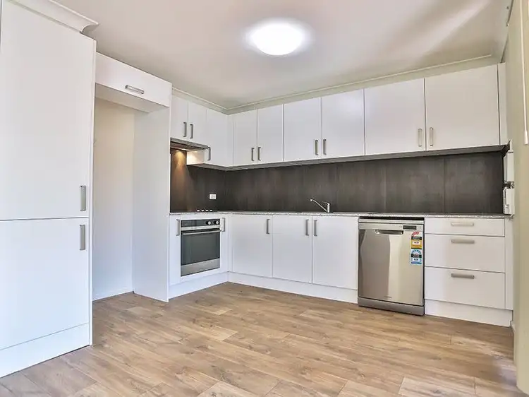 2/43 Hibiscus Circuit, Fitzgibbon QLD 4018