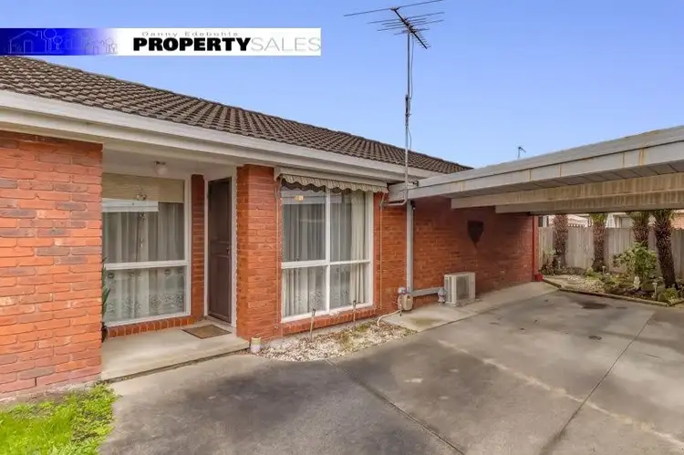 2/10 Banksia Street, Newborough VIC 3825