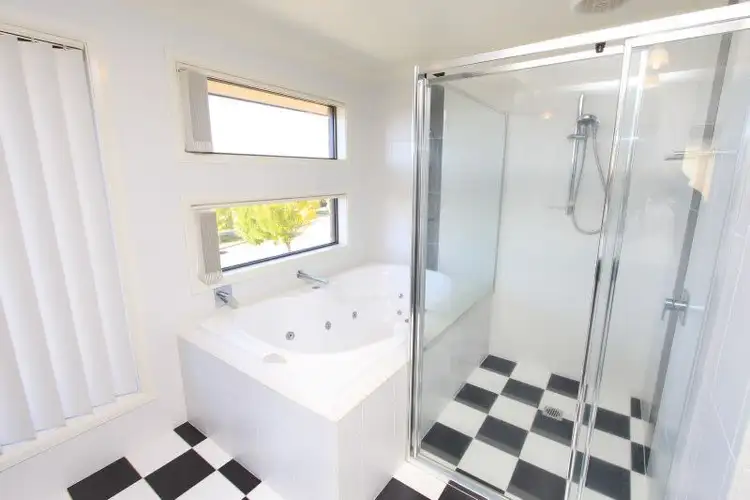 Seventh view of Homely house listing, 17 Atherton Crescent, Tatton NSW 2650