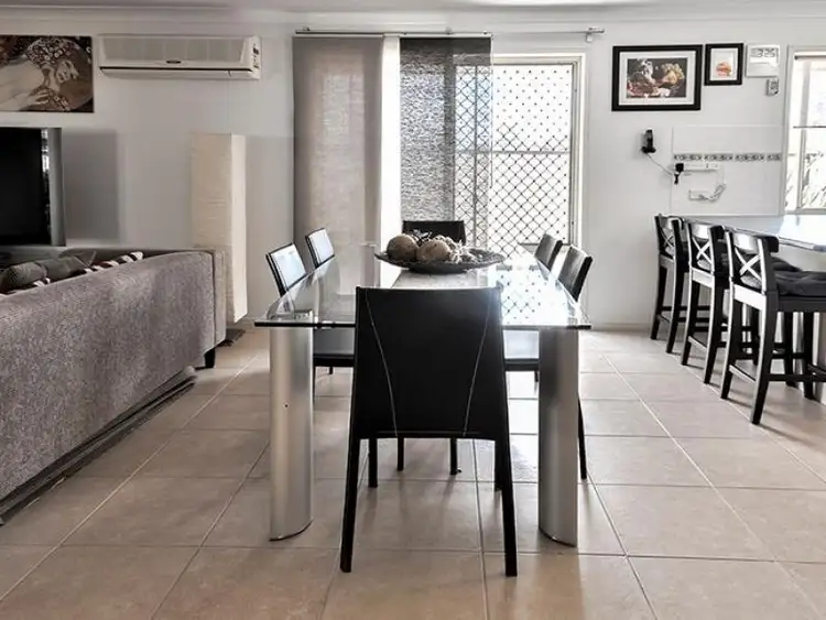 Fifth view of Homely house listing, 5 Flordabelle Place, Heritage Park QLD 4118