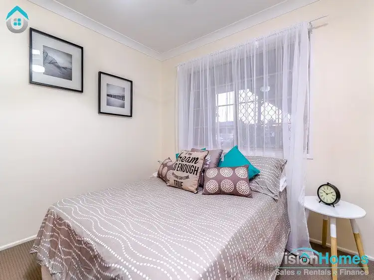 Seventh view of Homely house listing, 8 Danvers Court, Hillcrest QLD 4118