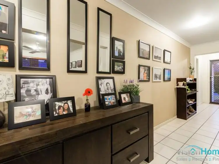 Second view of Homely house listing, 4 Leonie Place, Doolandella QLD 4077