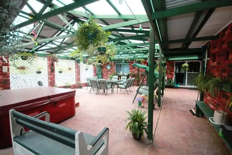 384 Jervis Bay Road, Falls Creek NSW 2540