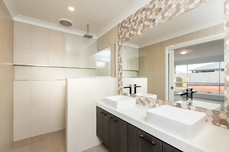 Seventh view of Homely house listing, 96 Messenger Avenue, Boorooma NSW 2650