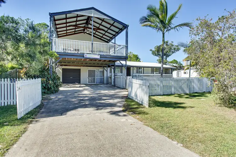 11 Zircon Street, Rainbow Beach QLD 4581