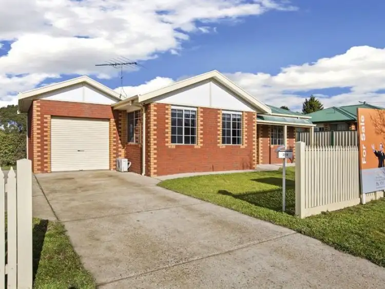 2/4 Green Street, Kilmore VIC 3764