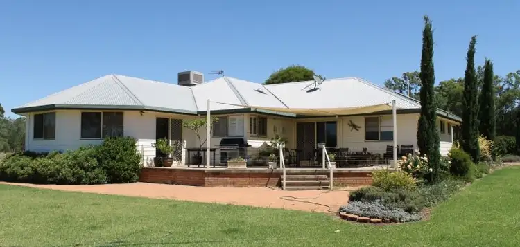 1696 Gulargambone Road, Baradine NSW 2396
