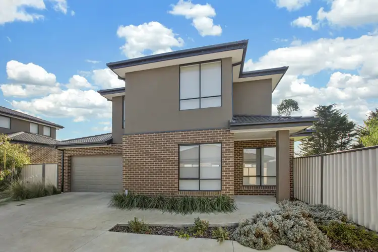 8/27 GREEN STREET, Kilmore VIC 3764