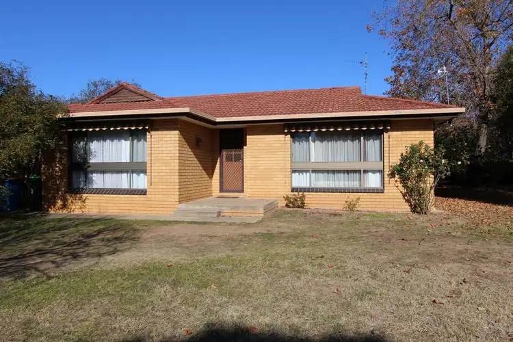 72 McKell Avenue, Mount Austin NSW 2650