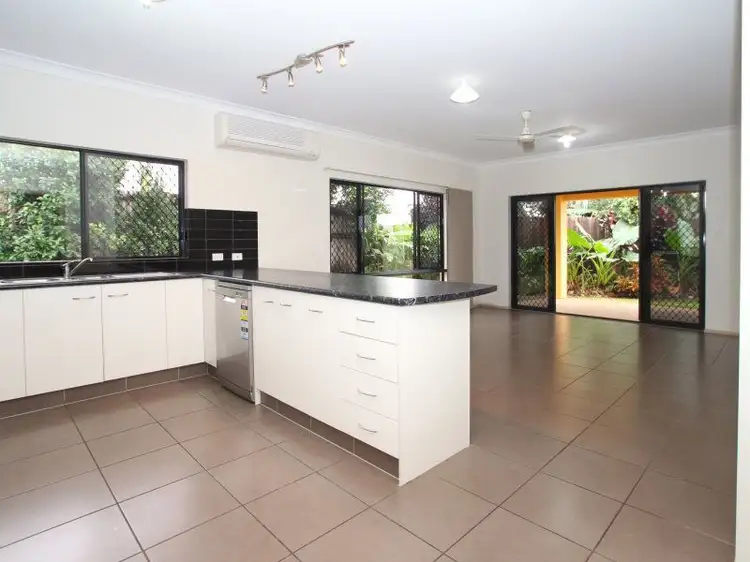 29 Tyrconnell Crescent, Redlynch QLD 4870