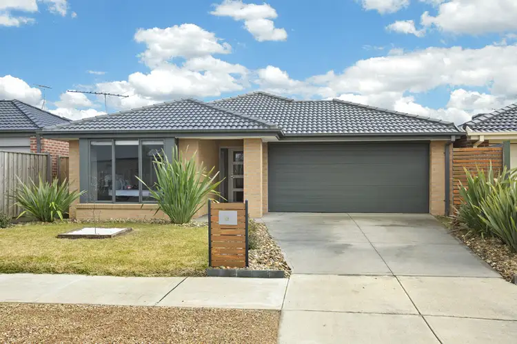 52 BLUE LAKE DRIVE, Wallan VIC 3756