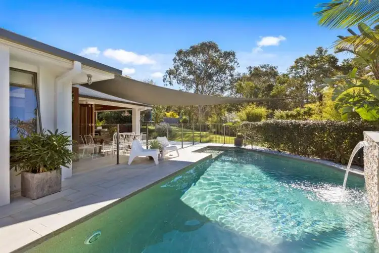 18 Woodfull Cres, Pottsville NSW 2489