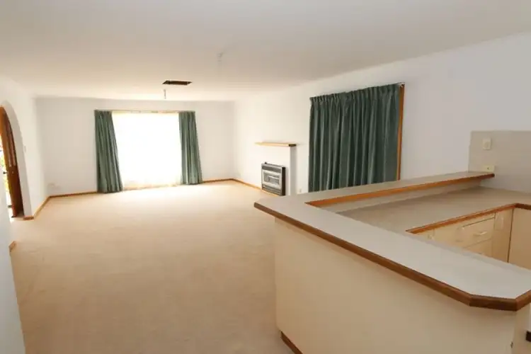 Fifth view of Homely apartment listing, 2/16 Cates Street, Waikerie SA 5330