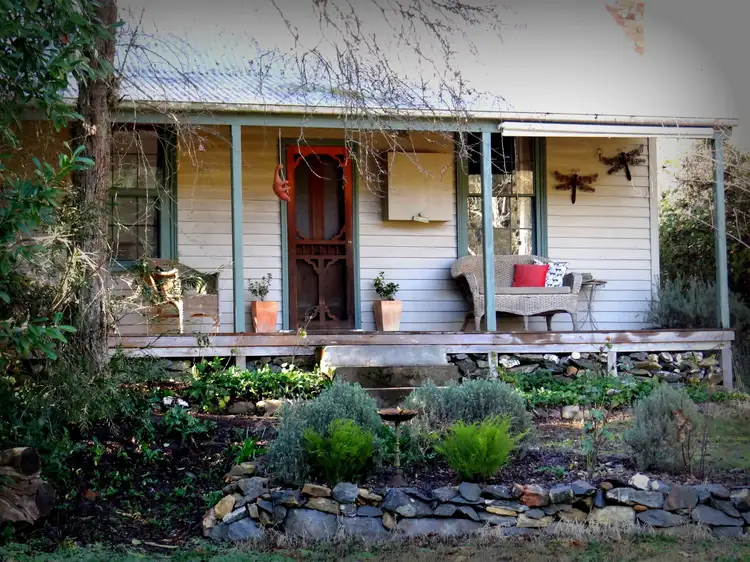 135 School Road, Wandiligong VIC 3744