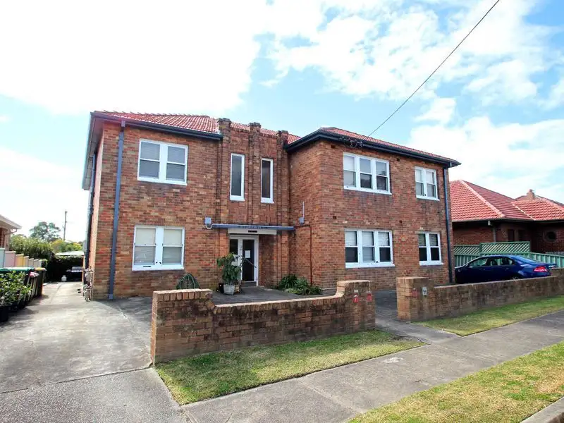 Main view of Homely unit listing, 2/26 Highfield Street, Mayfield NSW 2304