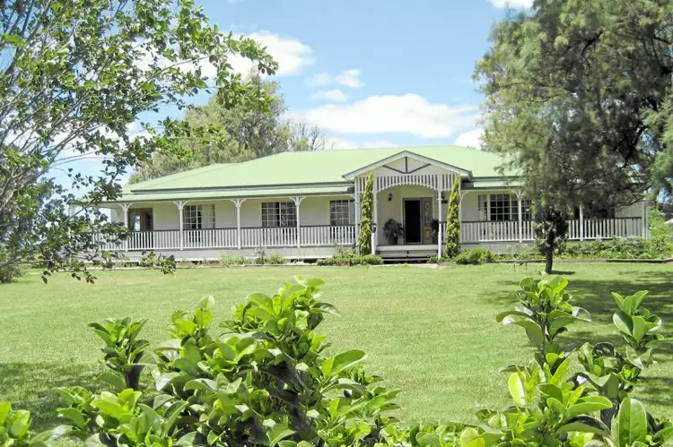 252 Clifton Kings Creek Road, Clifton QLD 4361