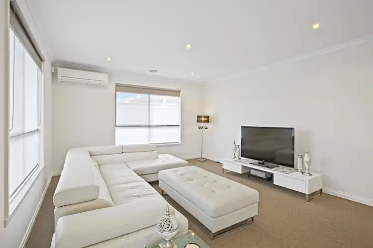 Fifth view of Homely house listing, 8 SPRINGRIDGE BOULEVARD, Wallan VIC 3756