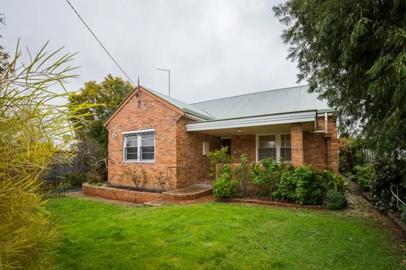 Main view of Homely house listing, 16 Robinson Street, Horsham VIC 3400