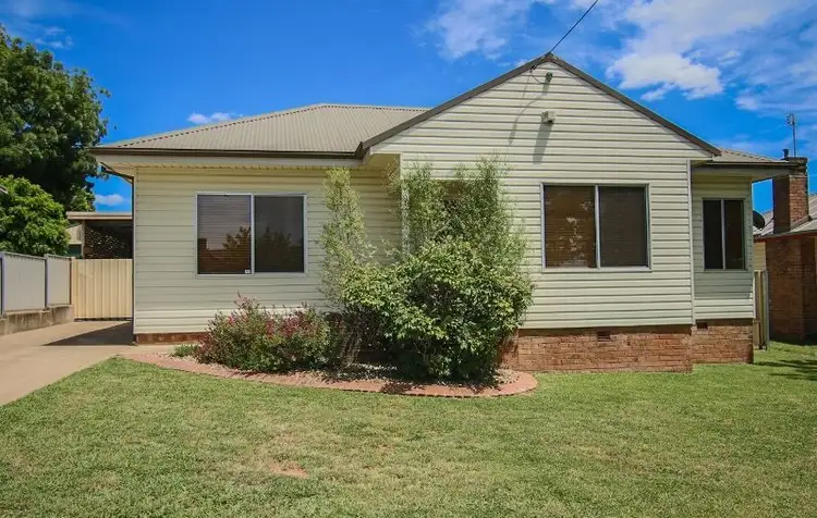 35 Tobruk Crescent, Orange NSW 2800