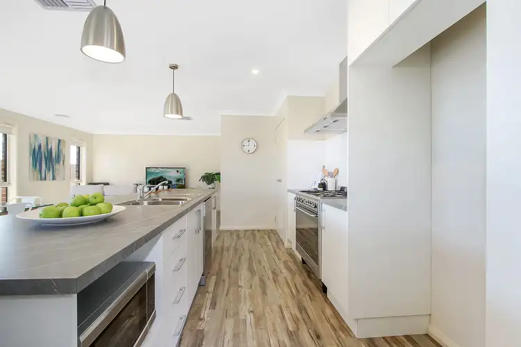 Fourth view of Homely house listing, 1/20 Ashburton Circuit, West Wodonga VIC 3690