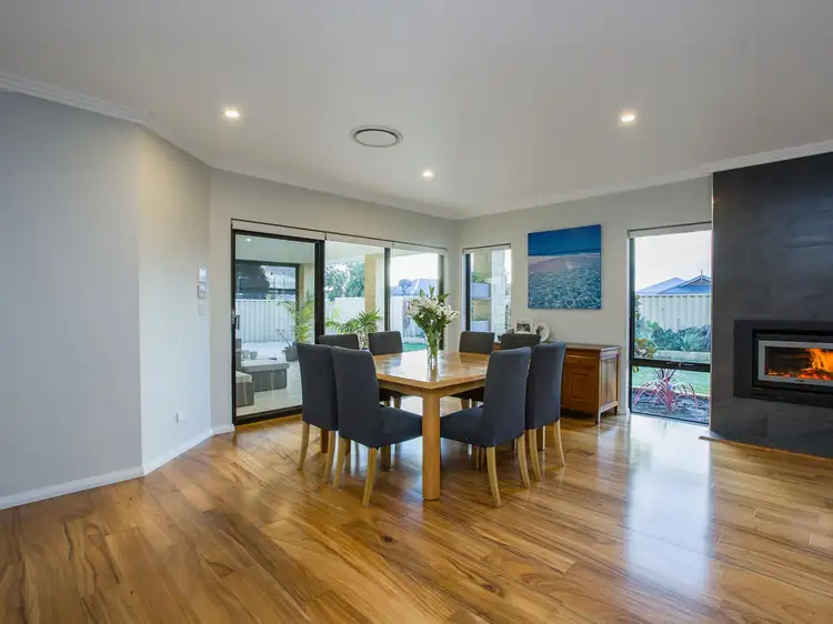 Sixth view of Homely house listing, 2 Flowerdale Court, Millbridge WA 6232