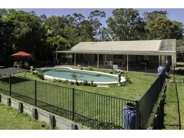 4 Illoura Place, Cooroibah QLD 4565