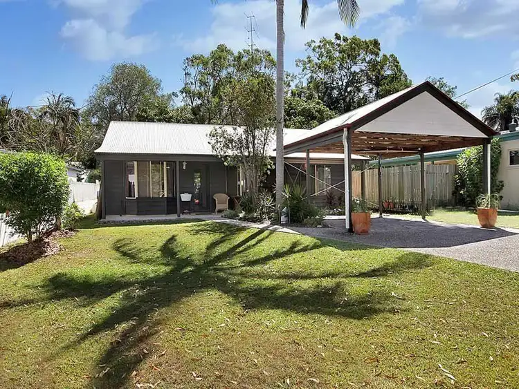 34 Pines Avenue, Cooroibah QLD 4565